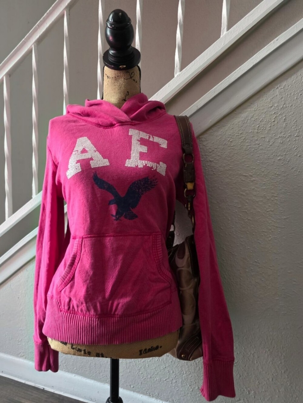 2000s American Eagle pink hoodie Y2k Size Medium